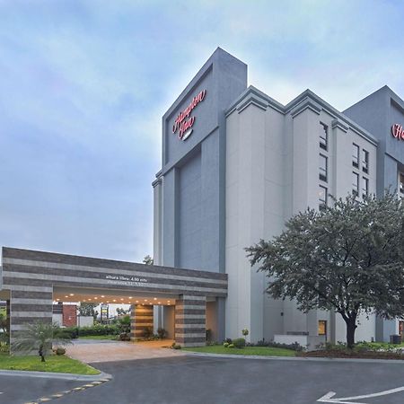 Hampton By Hilton Monterrey Galerias Obispado Buitenkant foto
