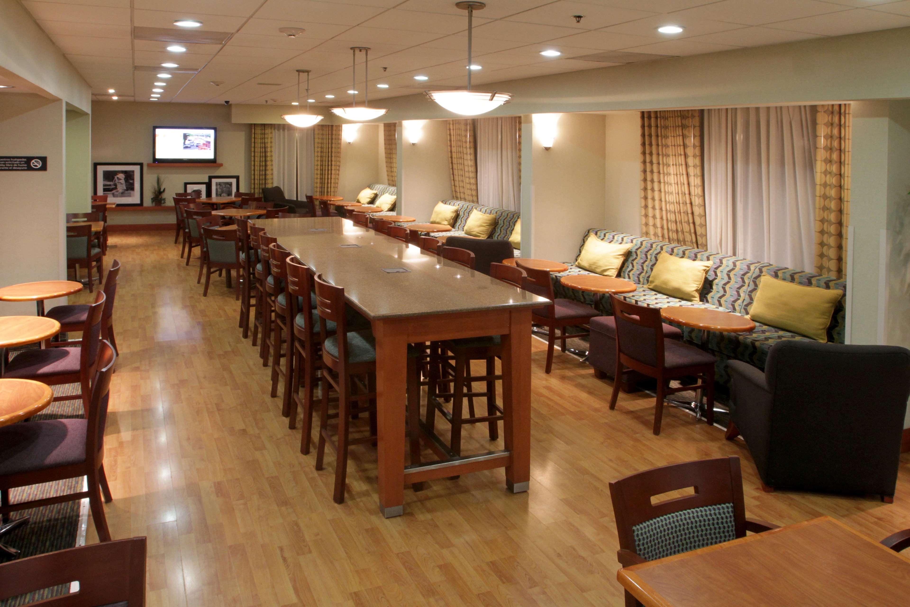 Hampton By Hilton Monterrey Galerias Obispado Buitenkant foto