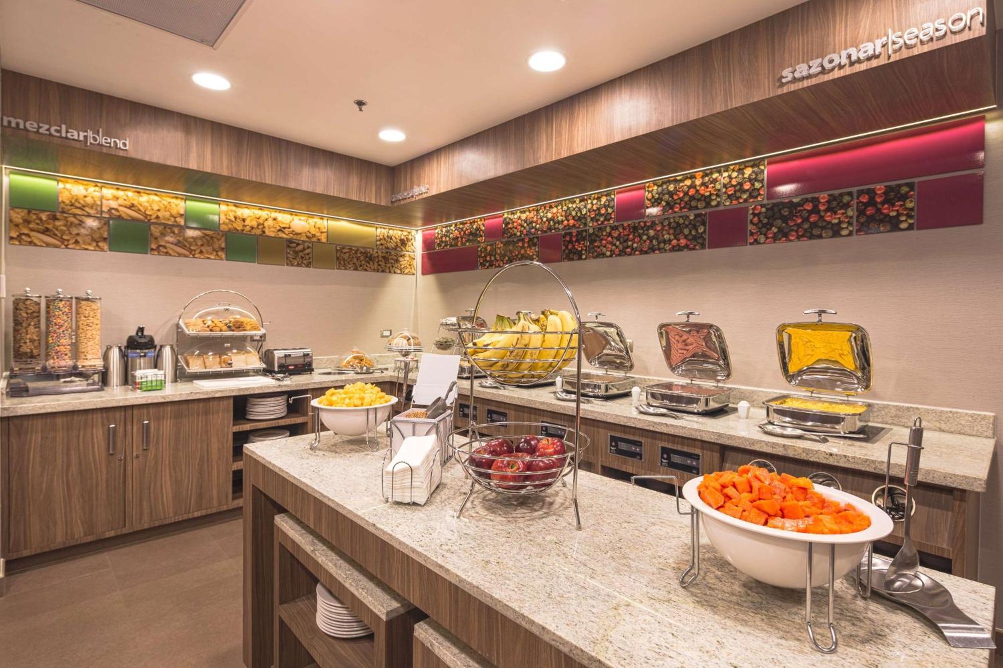 Hampton By Hilton Monterrey Galerias Obispado Buitenkant foto