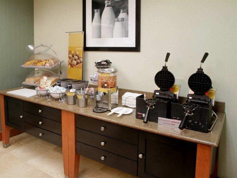 Hampton By Hilton Monterrey Galerias Obispado Buitenkant foto