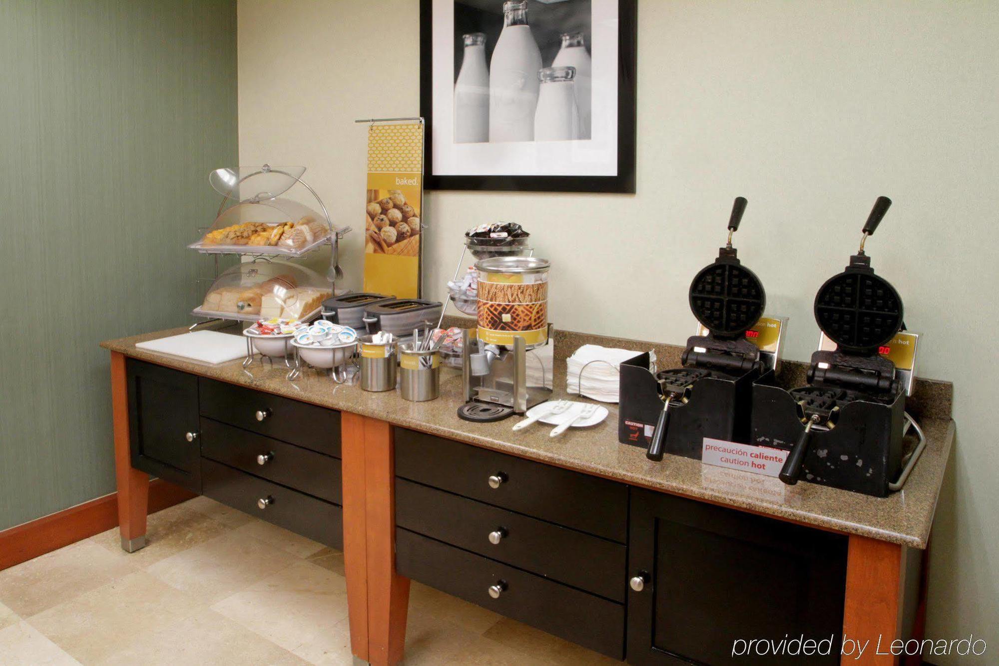 Hampton By Hilton Monterrey Galerias Obispado Buitenkant foto